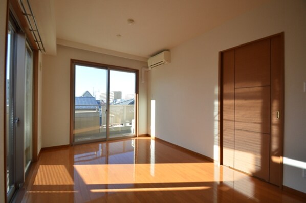 オアシスD棟の物件内観写真